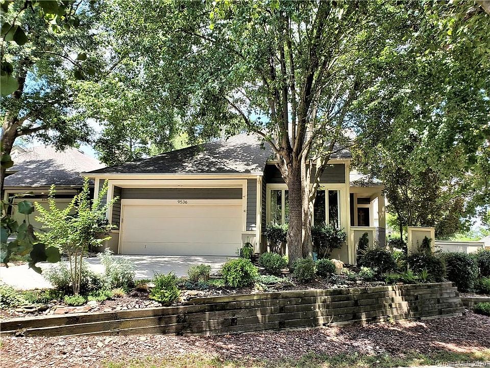 1st image of 9536 Glenwater Dr