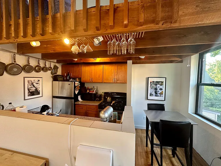 2129 W Le Moyne St #COACH HOUSE — Photo 18