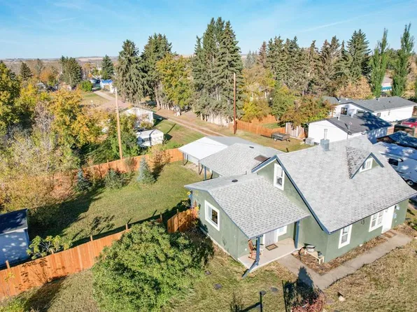 4932 E 49th St, Red Deer, AB T4N 1V1