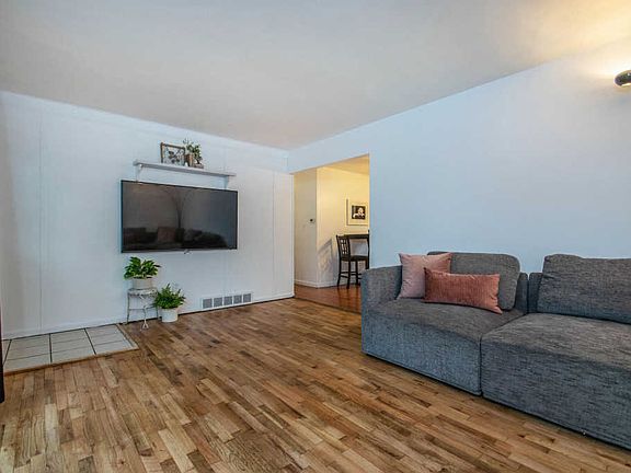 5th image of 1407 Winslow St NW
