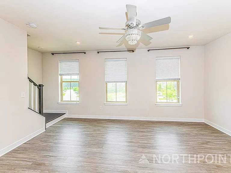 934 Channing Park Cir — Photo 2