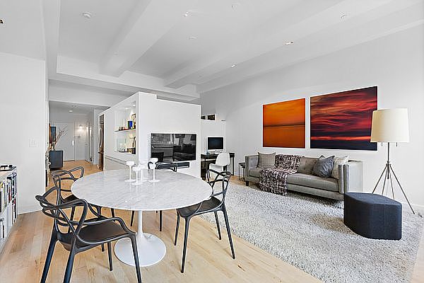 1st image of 15 Broad St APT 2330