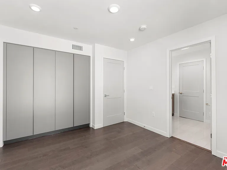 849 N Alta Vista Blvd #1 — Photo 19