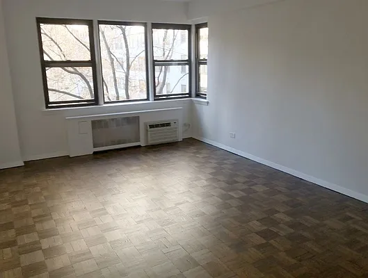 Rented by Solil Management | media 4