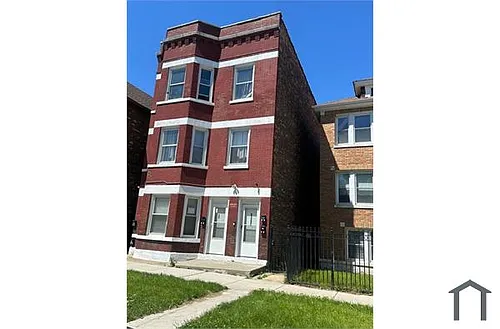 8356 S Mackinaw Ave Photo 1