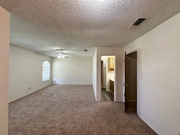 2408 Lake Rd — Photo 21