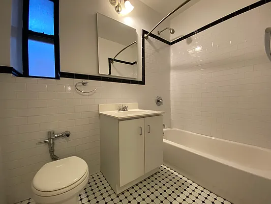 Rented by Sovereign Associates | media 13