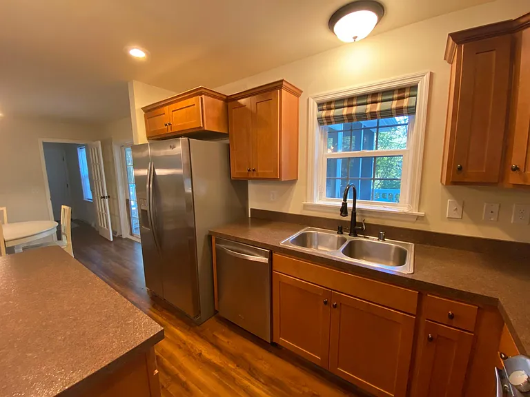 2094 Fieldcrest Dr — Photo 7