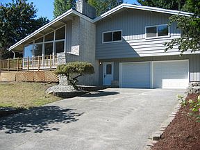 1st image of 2935 Cloverfield Dr SE