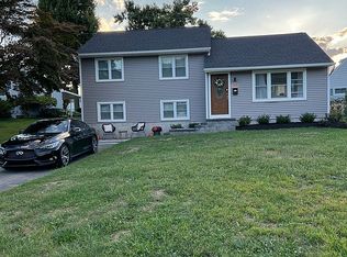 63 Charles Bossert Dr, Bordentown, NJ 08505