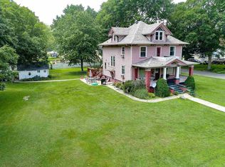106 N Swarts St, Abingdon, IL 61410