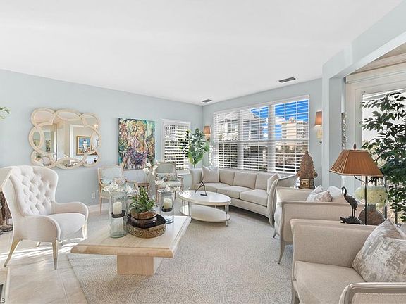 4th image of 166 Barefoot CIR #35