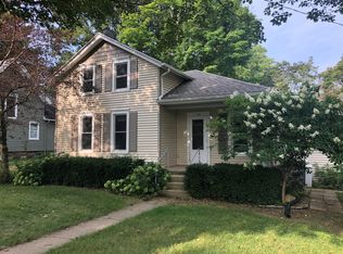 122 East St, Olivet, MI 49076