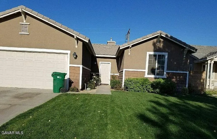 45502 Stanridge Ave photo 1