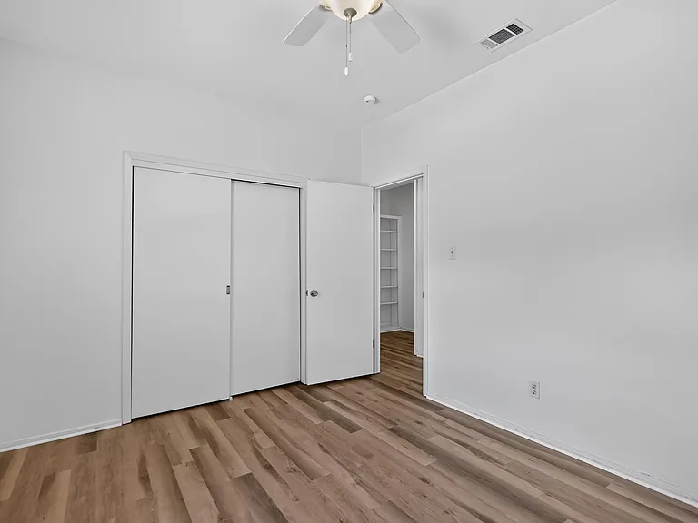 5701 Scout Blf — Photo 18