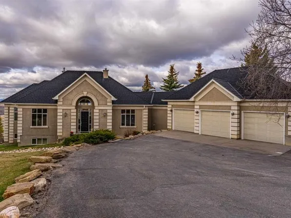 43 NE Slopes Grv SW, Calgary, AB T3H 3Y6