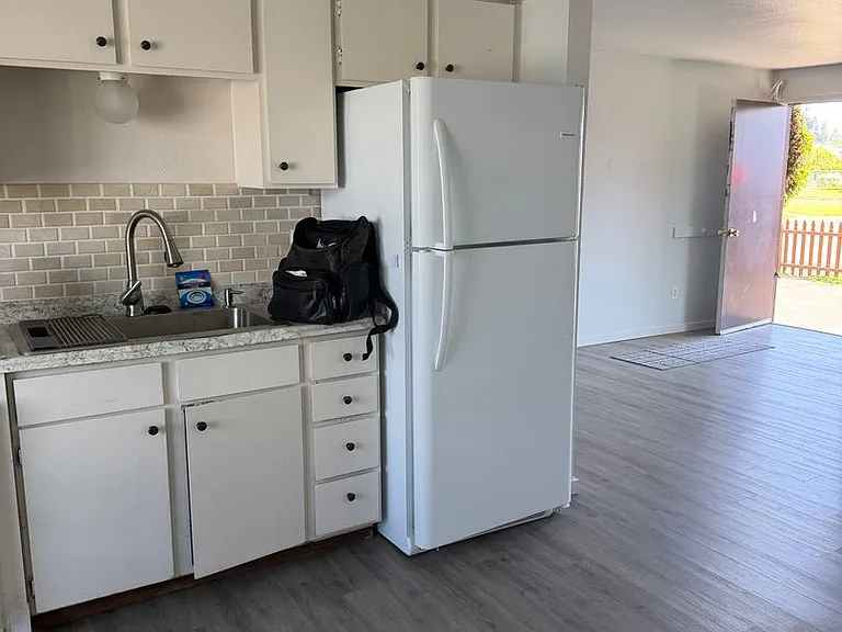 375 Park Ave #1 — Photo 36