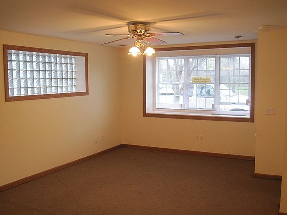 Spacious 1500 sq ft apartment