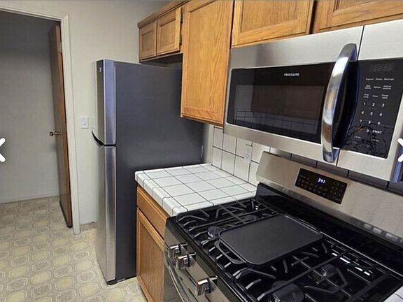 2nd image of 540 Pico Ave Unit 107