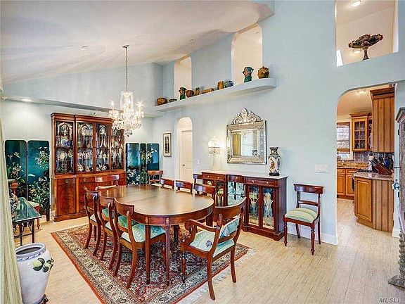 5th image of 42 Heron St