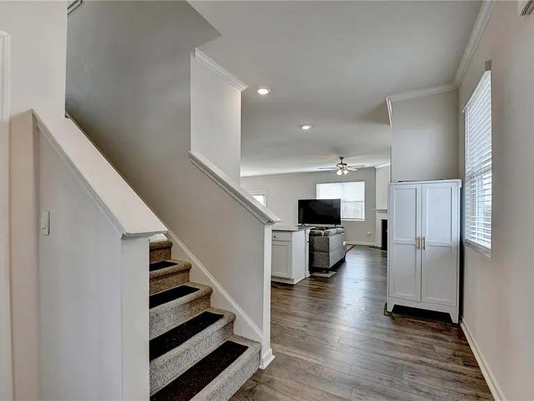 31 Valleywood Ct — Photo 12