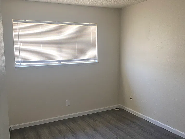 3225 Loughborough Dr — Photo 15