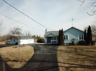 321 E Autumn Dr, Oakwood, IL 61858