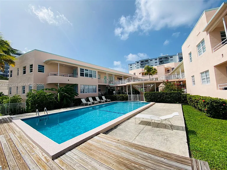 6881 Bay Dr #11 — Photo 18