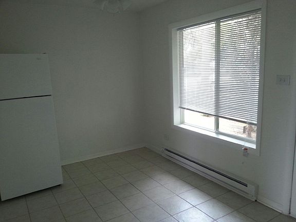 3rd image of 15941 Laramie Ave APT 1