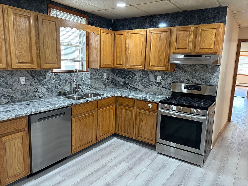 1st image of 489 Avenue A APT 2