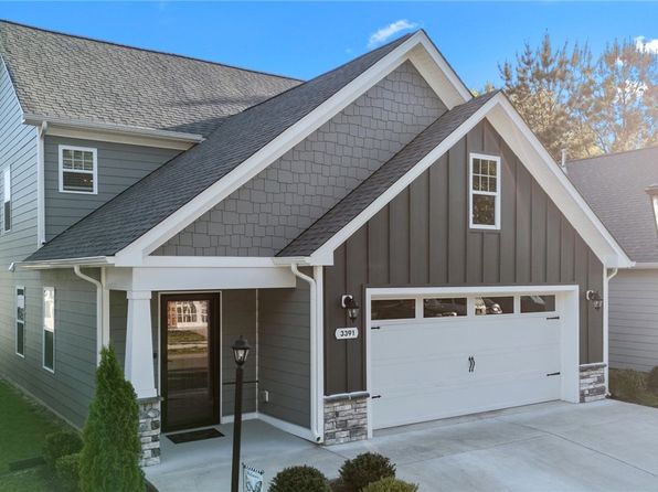 3391 Rock Creek Villa Dr, Quinton, VA 23141
