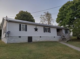 110 Wayne Ave, Oak Hill, WV 25901