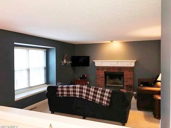 3rd image of 5285 Grand Canyon Dr