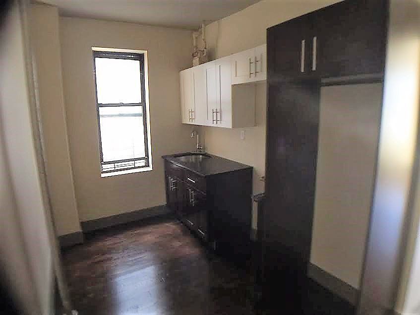 2nd image of 1275 Lafayette Ave APT 1A