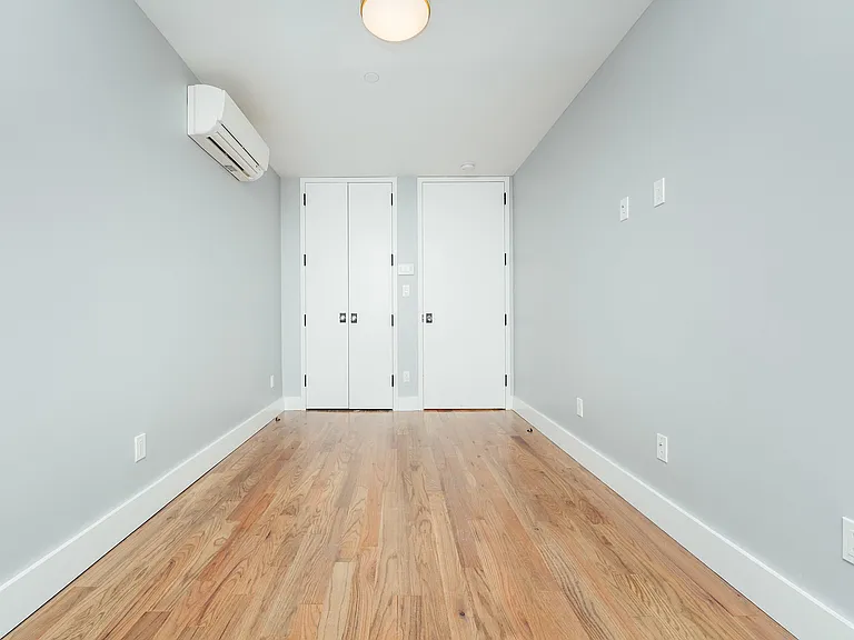 115 Stanwix St #219 — Photo 8
