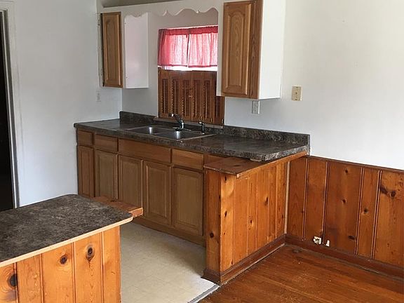 3rd image of 2901 Cypress St