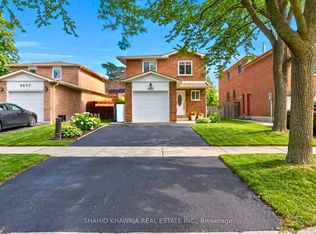 6655 Ganymede Rd, Mississauga, ON L5N 4V3