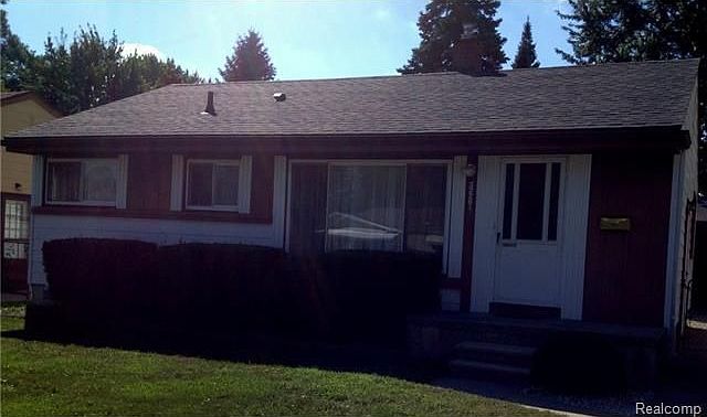 1st image of 32261 Fairchild St