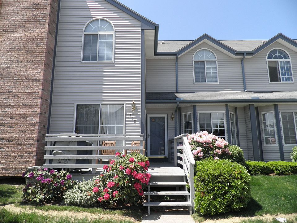 Beautiful Townhouse!