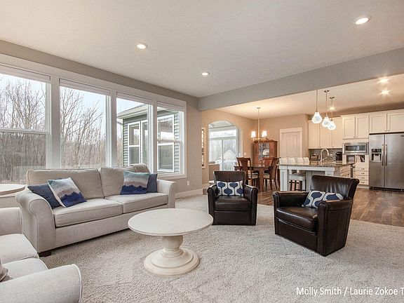 5th image of 4534 Equestrian Dr