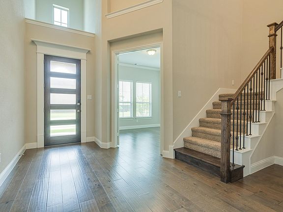 3rd image of 2649 Basswood Dr