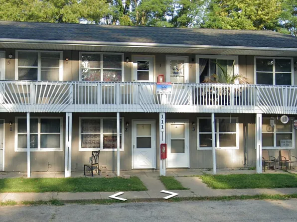 111 Parkview Ct, Pekin, IL