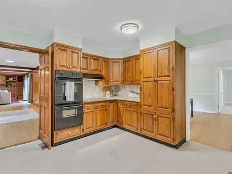 86 Venable Dr — Photo 27