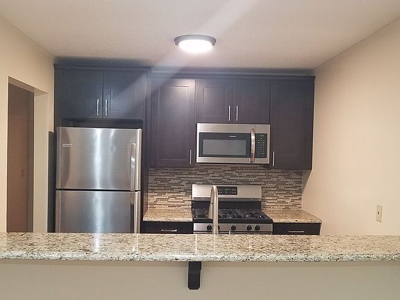 5th image of 468 E 141st St #3