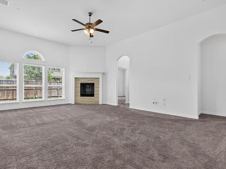 4300 Canadian River Dr — Photo 2