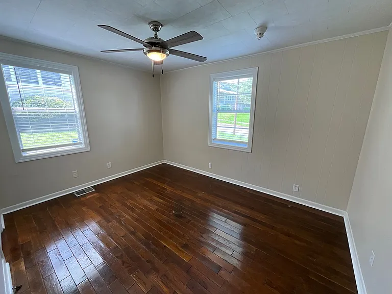 4395 Deering St — Photo 9