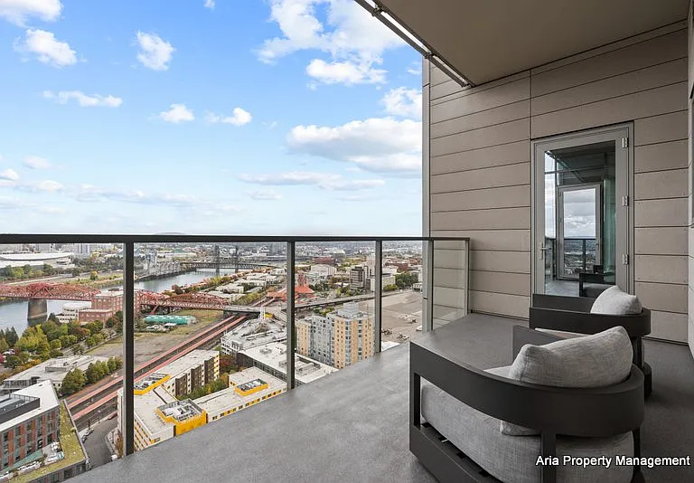 1075 NW Northrup St #2715 — Photo 47