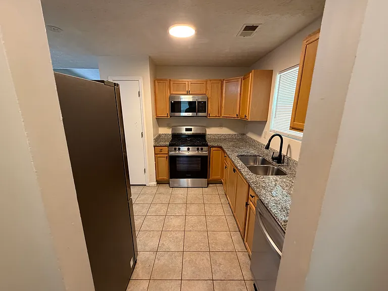 5160 Scarbrough Ln — Photo 9