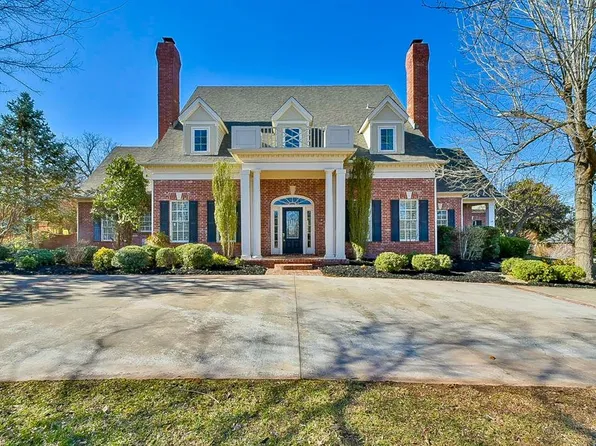 2711 Chaumont, Edmond, OK 73034