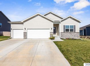 8506 S 63rd St, Papillion, NE 68157